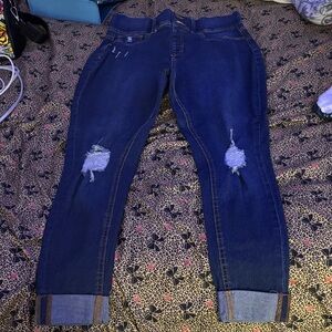 Just Be Distressed Cropped Jeans in Dark Blue